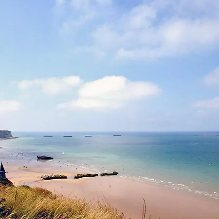 Maison Avec Jardin, Baby Foot, Flipper, Table De Ping Pong, à 1km à Pied Omaha Et Près Port En Bessin *