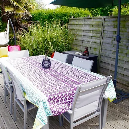Dom wakacyjny Le So Sweet, Maison Avec Jardin Clos, Terrasse Amenage, Jeux Et Jouets, Baby Foot, Flipper, Table De Ping Pong, A 1km De La D' Omaha Et Pres Port En Bessin Sainte-Honorine-des-Pertes