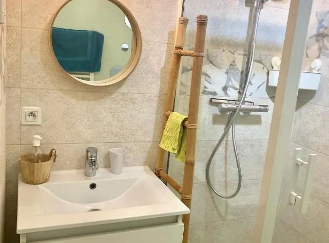 Casa de Férias Maison Avec Jardin, Baby Foot, Flipper, Table De Ping Pong, à 1km à Pied Omaha Et Près Port En Bessin *