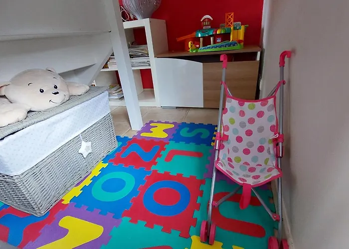 Le So Sweet, Maison Avec Jardin Clos, Terrasse Aménagé, Jeux Et Jouets, Baby Foot, Flipper, Table De Ping Pong, à 1km De La D' Omaha Et Près Port En Bessin Сasa de vacaciones