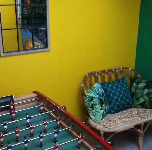 Maison Avec Jardin, Baby Foot, Flipper, Table De Ping Pong, à 1km à Pied Omaha Et Près Port En Bessin Casa de Férias